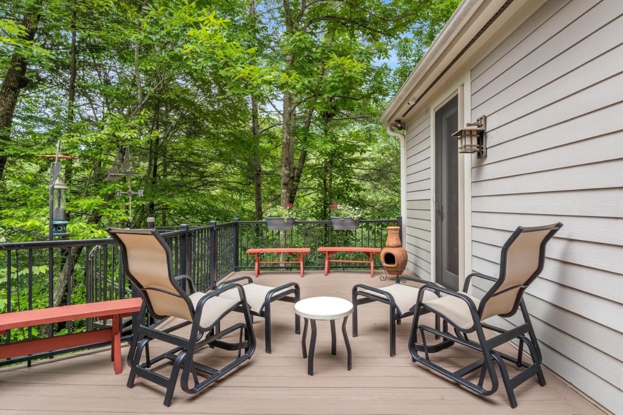 Falling Waters At Rumbling Bald Lake Lure Exterior foto