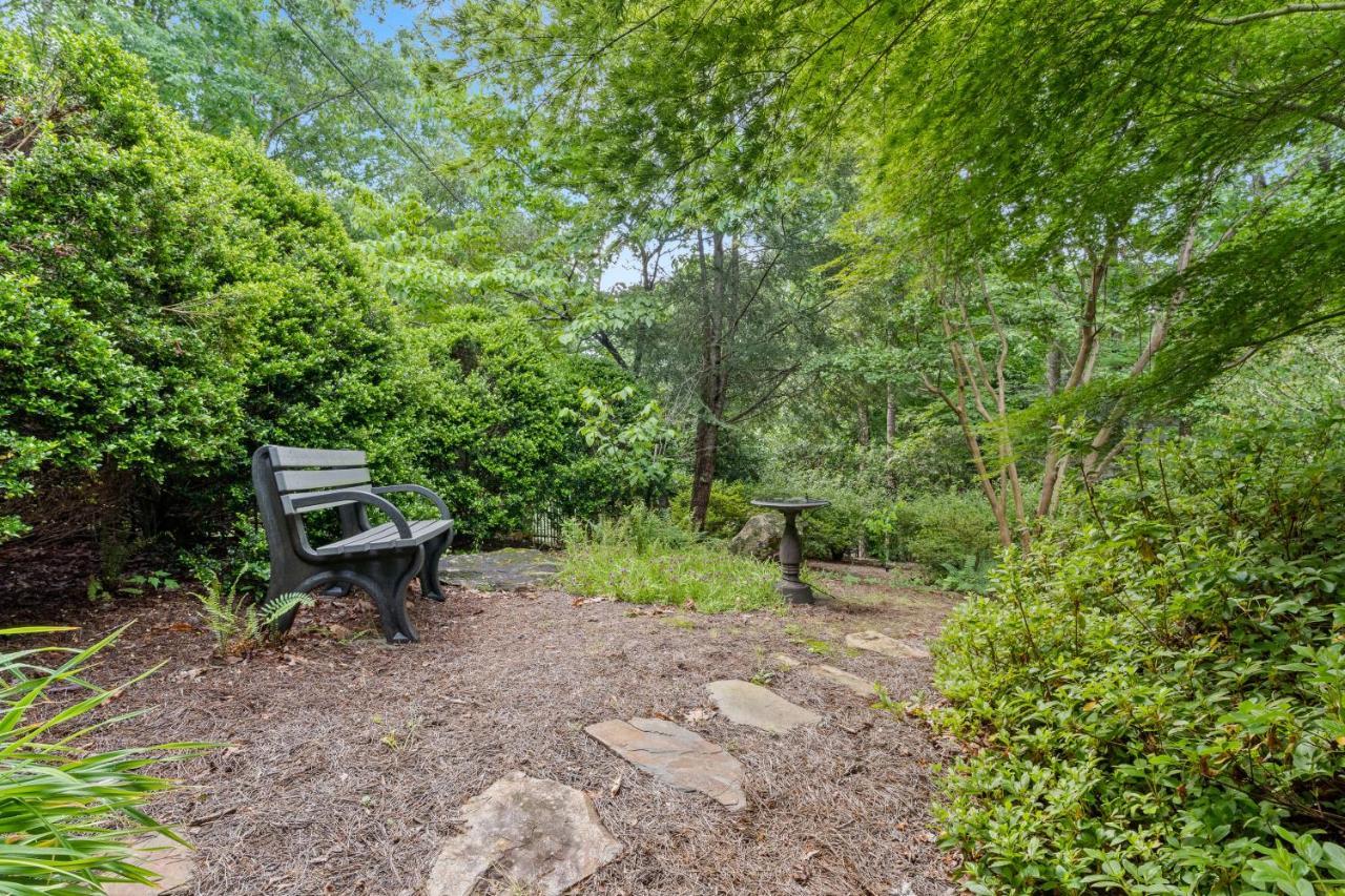 Falling Waters At Rumbling Bald Lake Lure Exterior foto