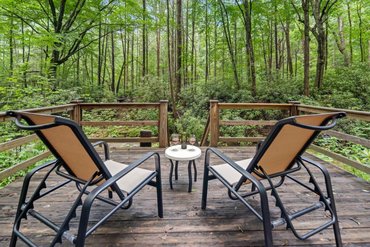Falling Waters At Rumbling Bald Lake Lure Exterior foto