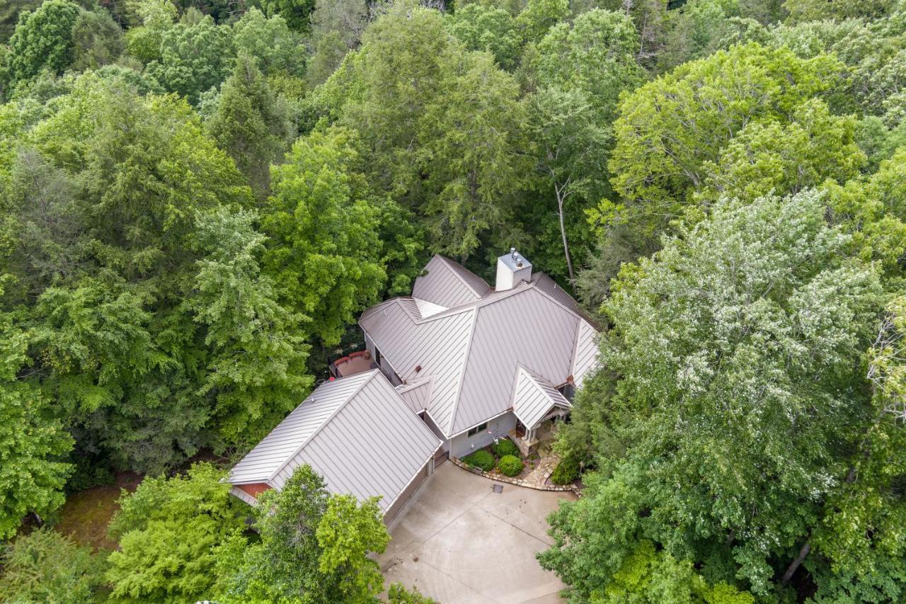 Falling Waters At Rumbling Bald Lake Lure Exterior foto